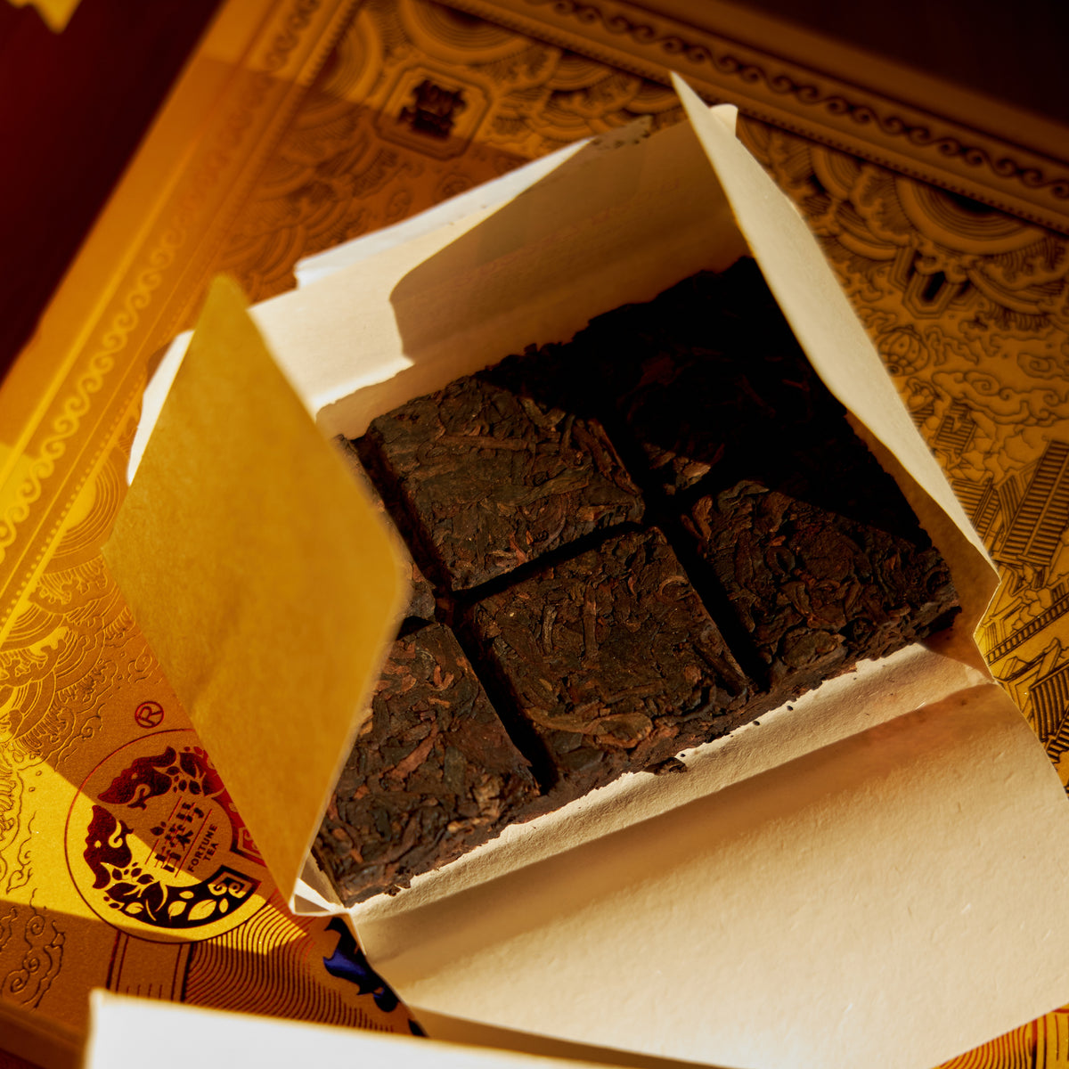 Royal Seal Golden Brick 2022, 4*108g case